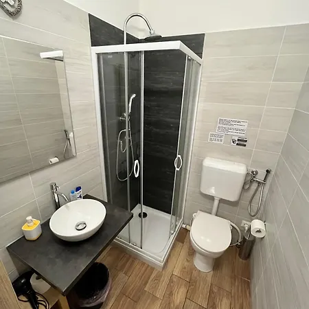 Gioiahomes Pensionat 3*